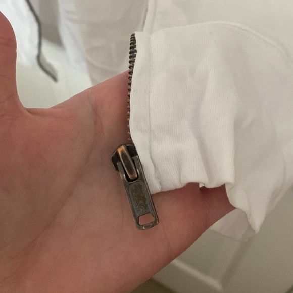 White Gap zip-up hoodie - Picture 3 of 6